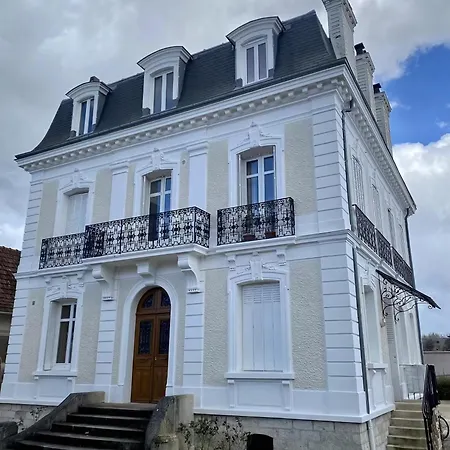 L'escapade 1850 * Avon